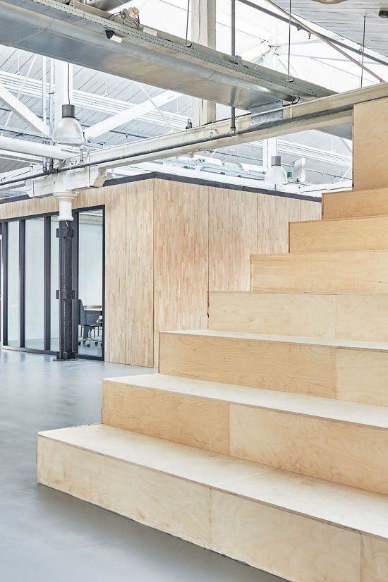 個(gè)性辦公室設(shè)計(jì).jpg 個(gè)性辦公室設(shè)計(jì).jpg