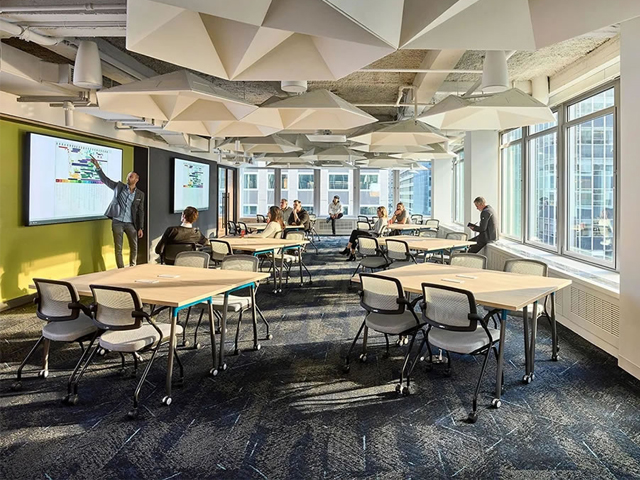 廣州辦公室裝修設(shè)計空間案例